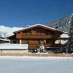 Haus Hochland 3* 턱스