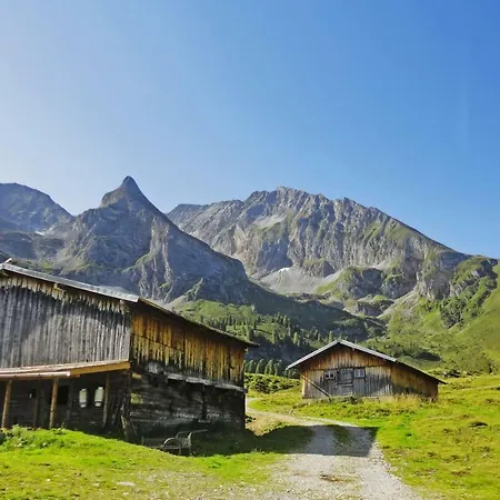 Haus Hochland Tux